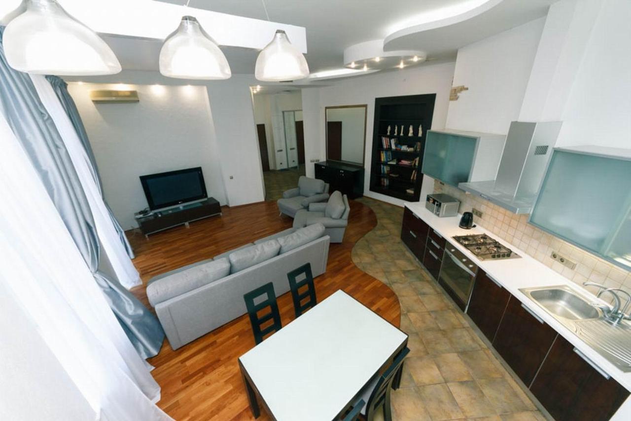 Lux Near Maidan, Khreschutyk 3Br Apartamento Kiev Exterior foto