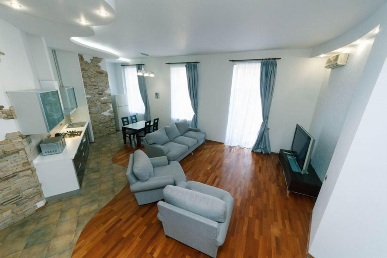 Lux Near Maidan, Khreschutyk 3Br Apartamento Kiev Exterior foto