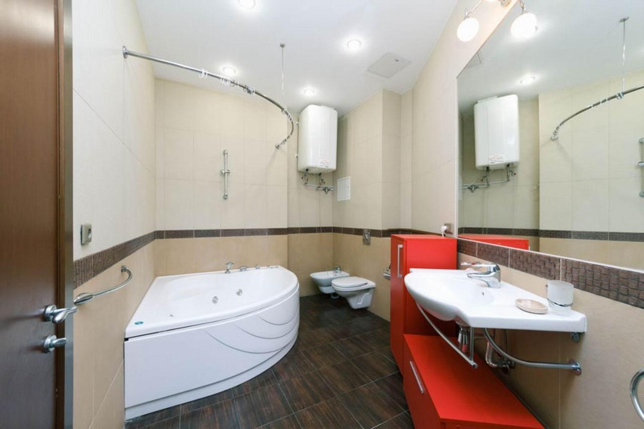 Lux Near Maidan, Khreschutyk 3Br Apartamento Kiev Exterior foto